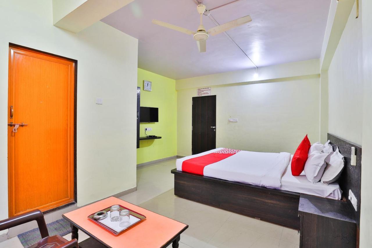 דמאן Oyo 24833 Hotel Silver מראה חיצוני תמונה