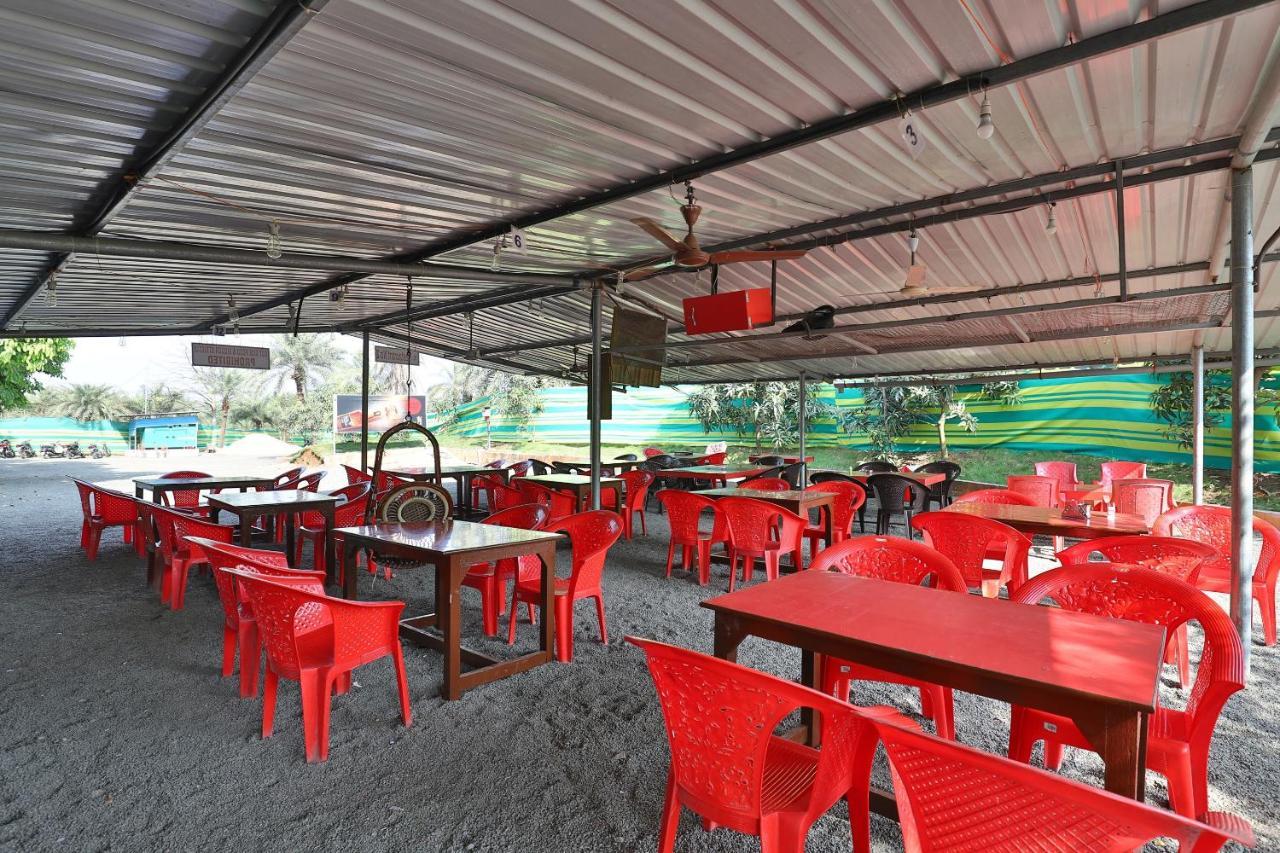 דמאן Oyo 24833 Hotel Silver מראה חיצוני תמונה