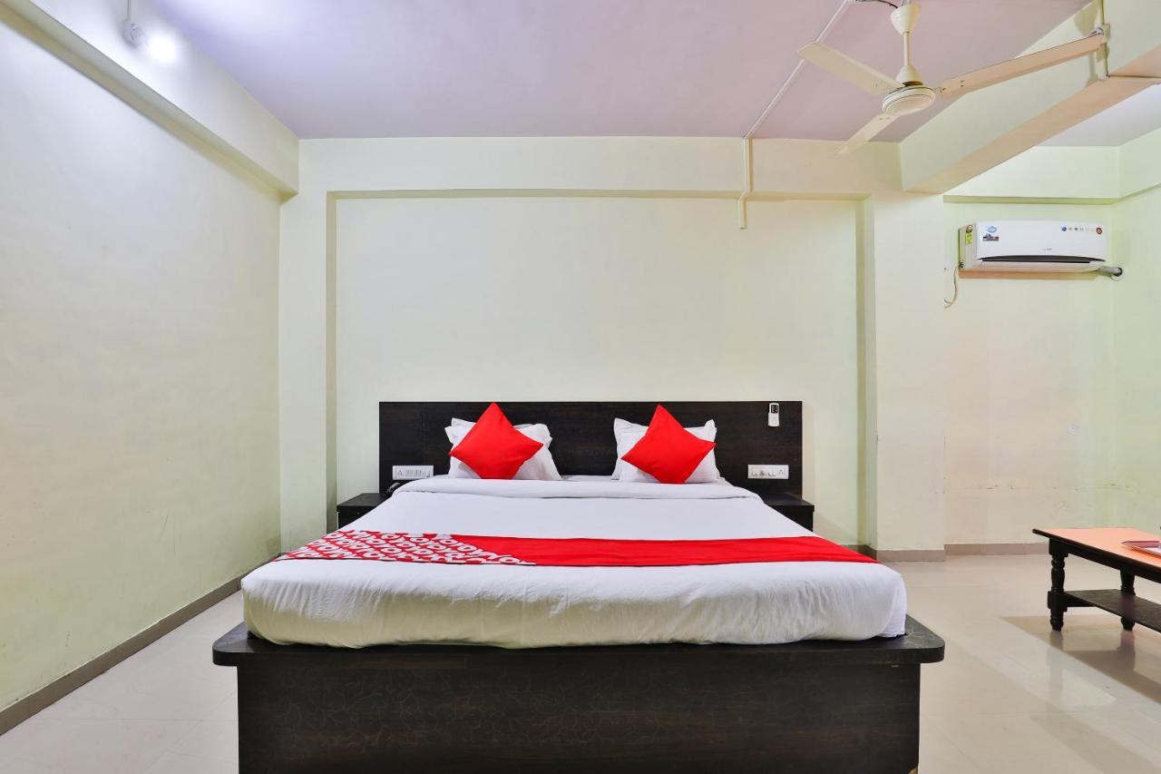 דמאן Oyo 24833 Hotel Silver מראה חיצוני תמונה