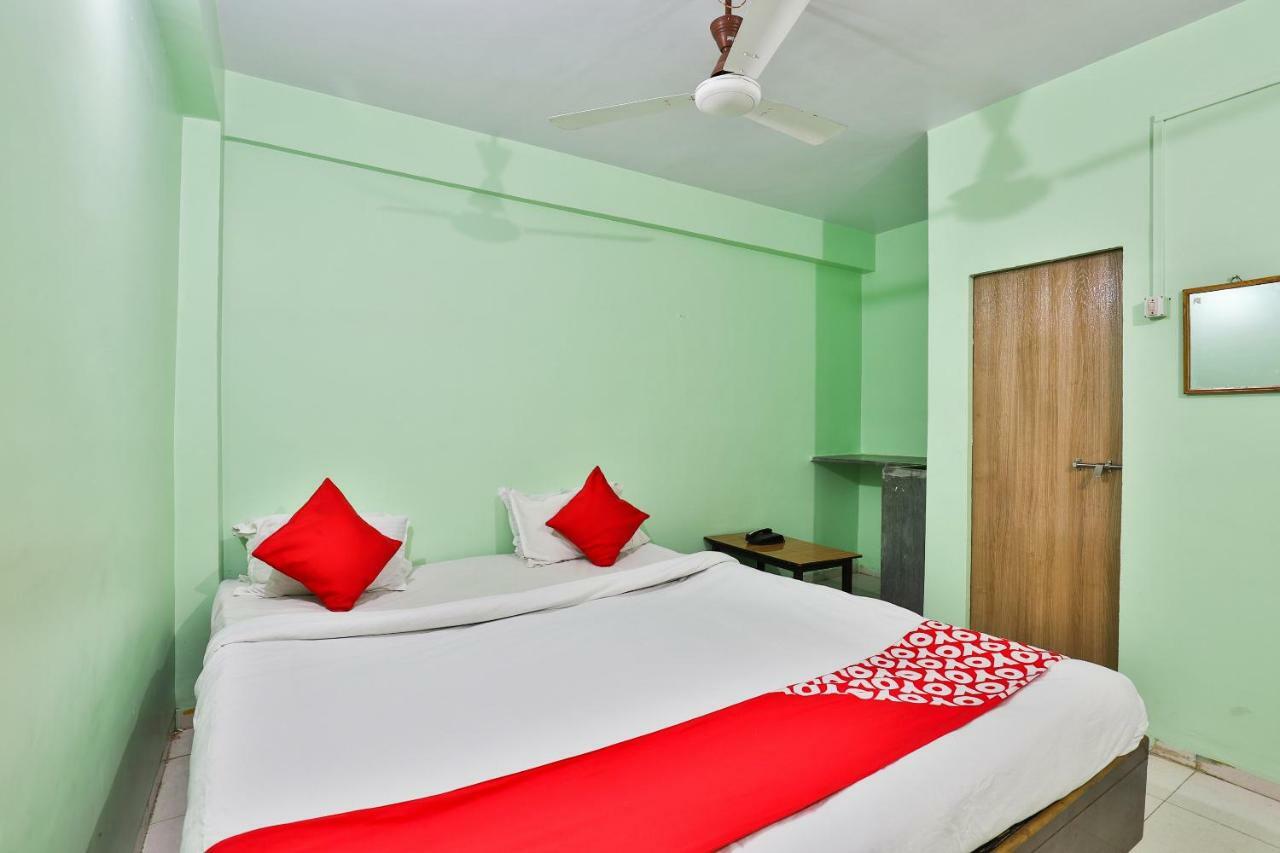 דמאן Oyo 24833 Hotel Silver מראה חיצוני תמונה